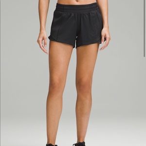 Lululemon Hotty hot shorts low rise short 4”